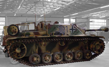 SturmgeSchütz III, Ausf. G, late production model, Munster (D).