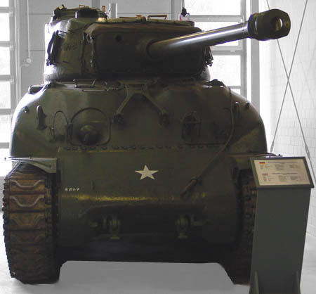 De Medium Tank M4A1(76)w in Munster.