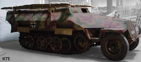 Sd.Kfz. 251/7 Mittlerer gepanzerter Pionierpanzerwagen Ausf. D, Saumur (F).
