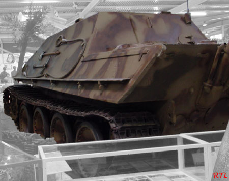 s. Panzerjäger V (Jagdpanther) late model, Sinsheim (D).